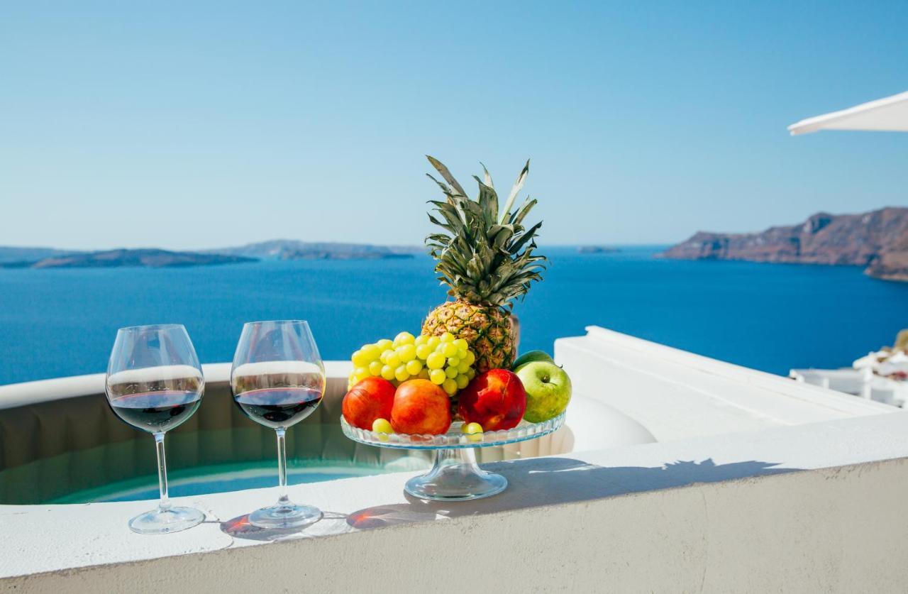 La Maltese Oia Luxury Suites Exterior foto